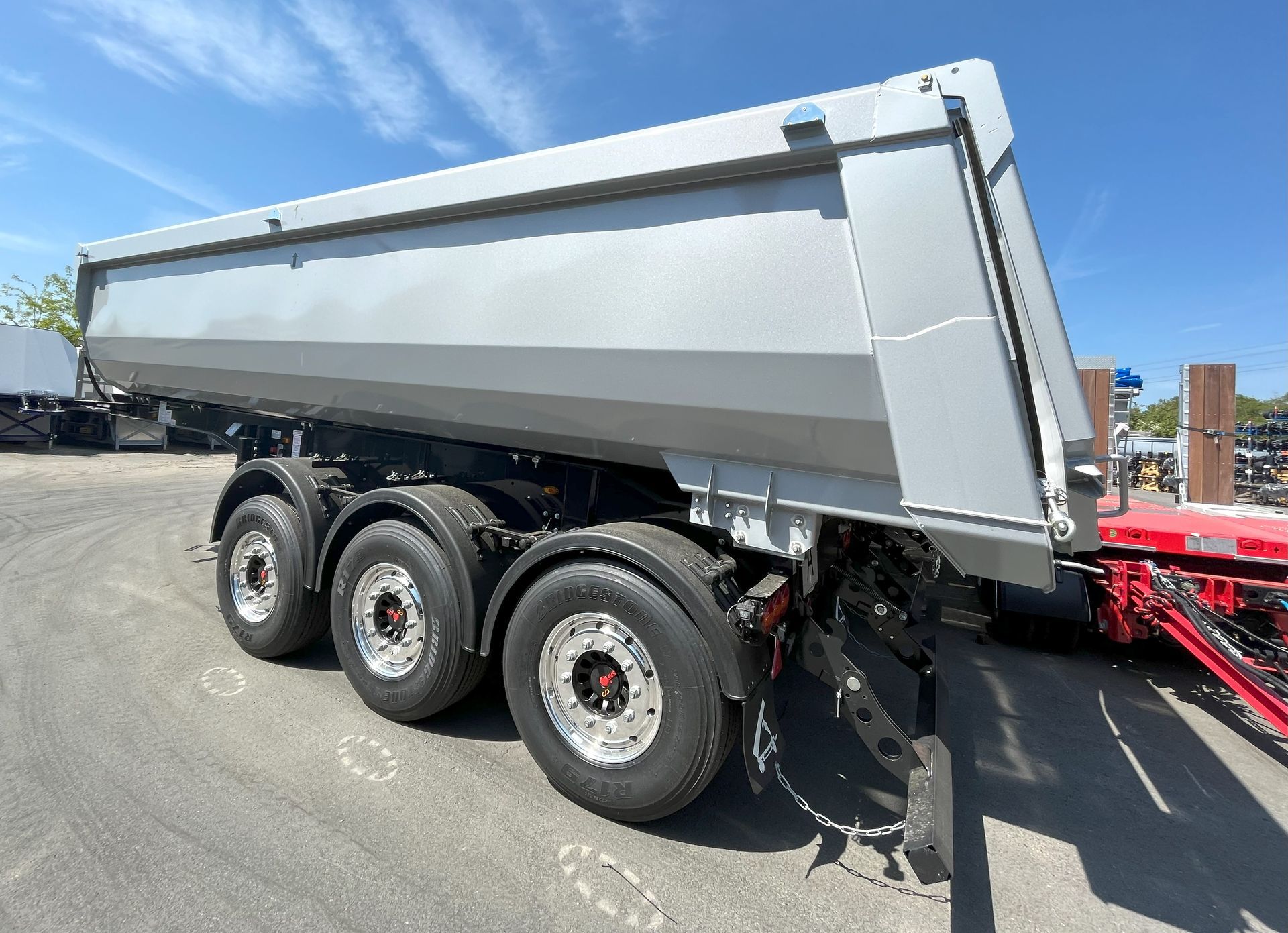 Langendorf Hardox tipper dumper schmitz bodex wielton pašizgāzējs самосвал