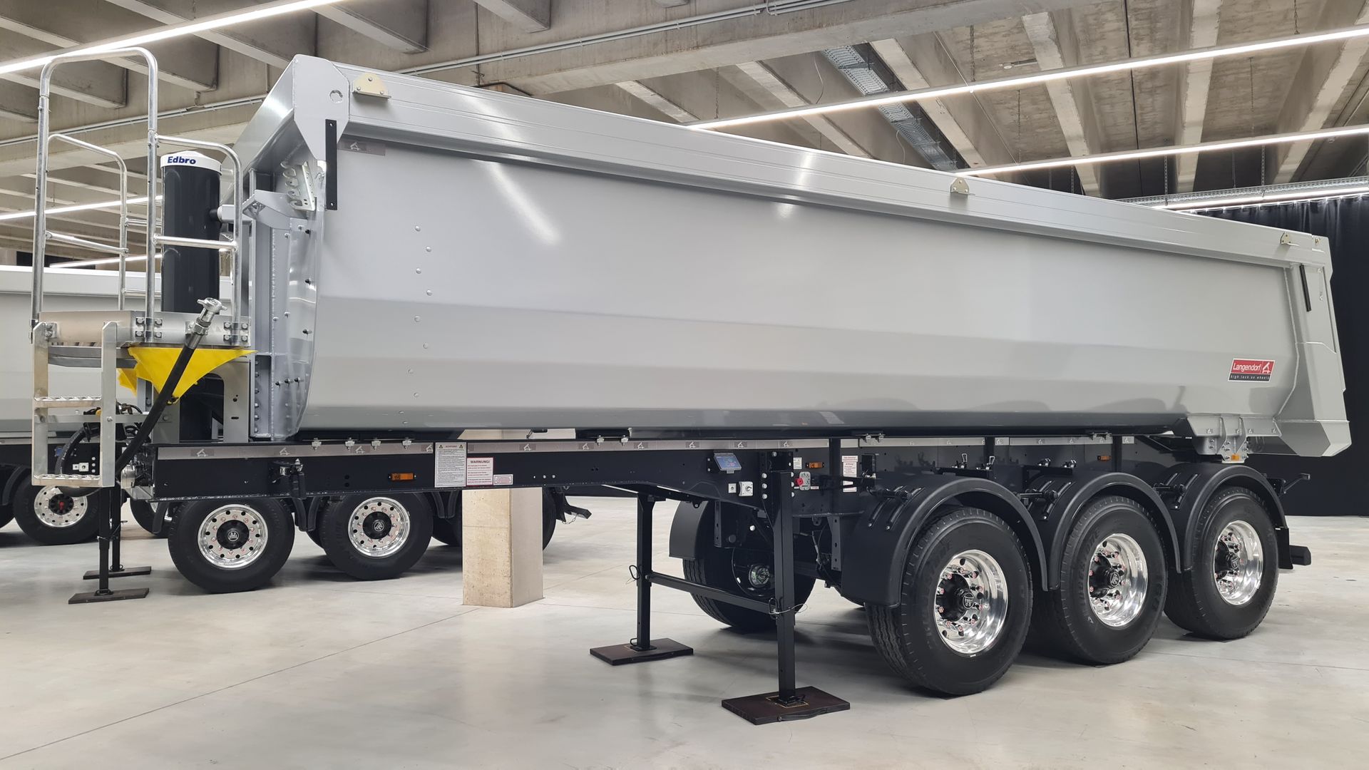 Langendorf hardox tipper dumper pašizgāzējs самосвал