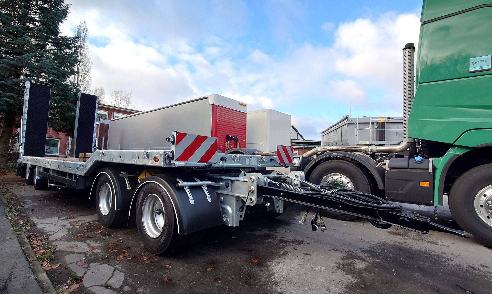 Langendorf, fliegl, tehnikas vedamā piekabe, Tieflader, Zandt cargo, treileris 3 asu, прицеп, piekabe