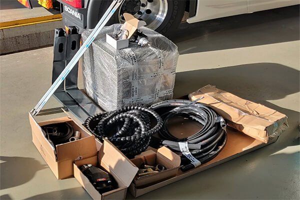 Hidraulikas komplekts vilcējam, wet kit, комплект гидравлики для тягача,
hidraulika vilcējam, hidraulikas bāka, hidrosūknis, plunžersūknis, kompresors vilcējam.
