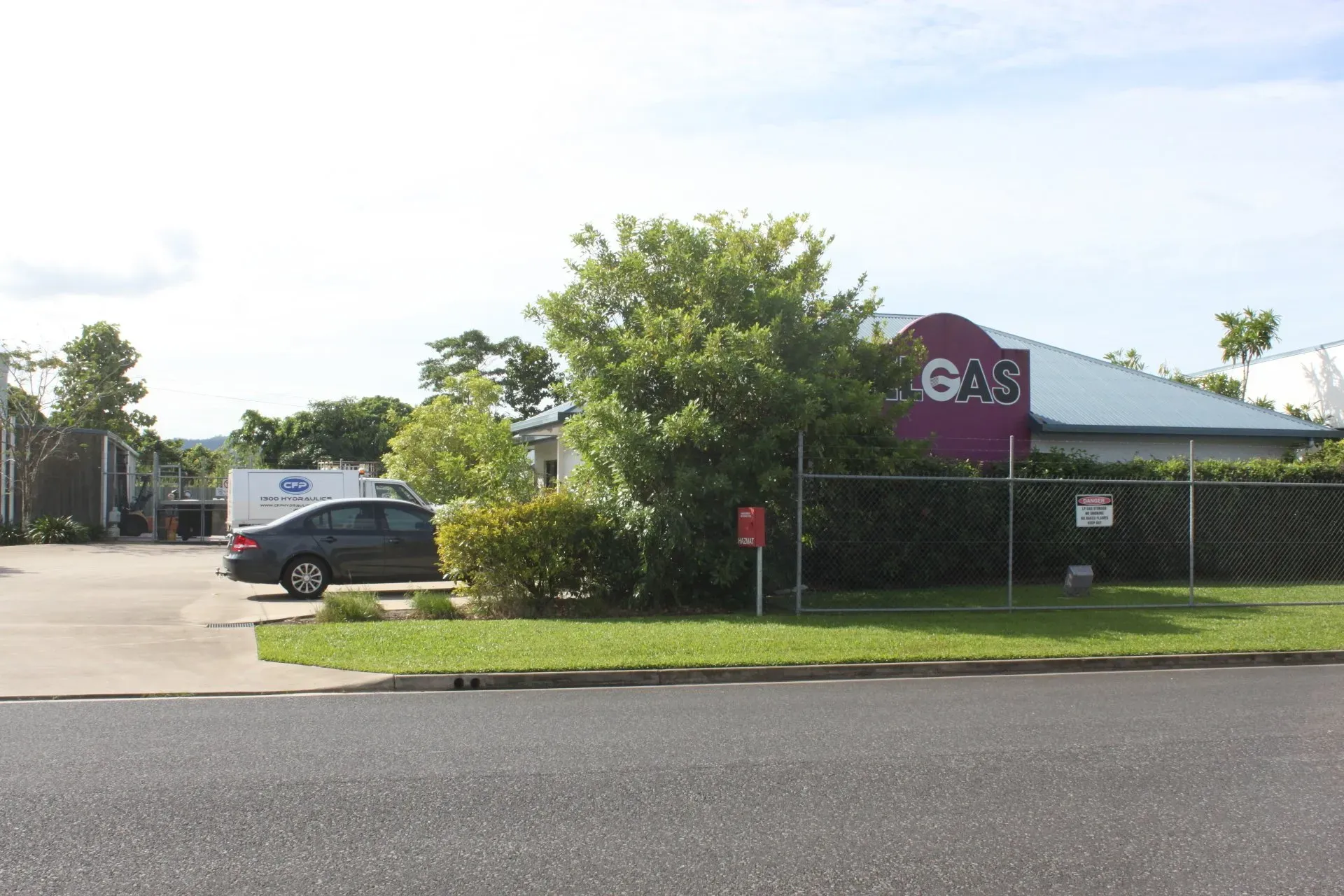 Gas Station Building — Redlynch, QLD — Wes Mansfield Construction