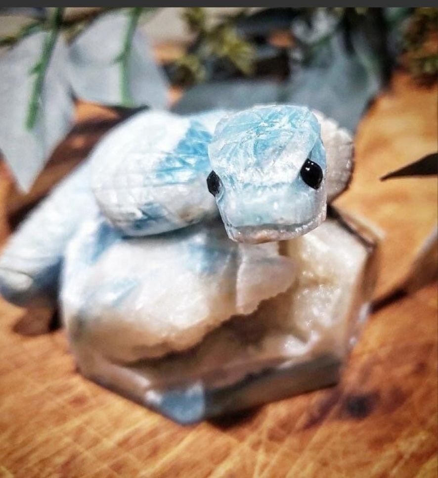 CARVINGS & SCULPTURES