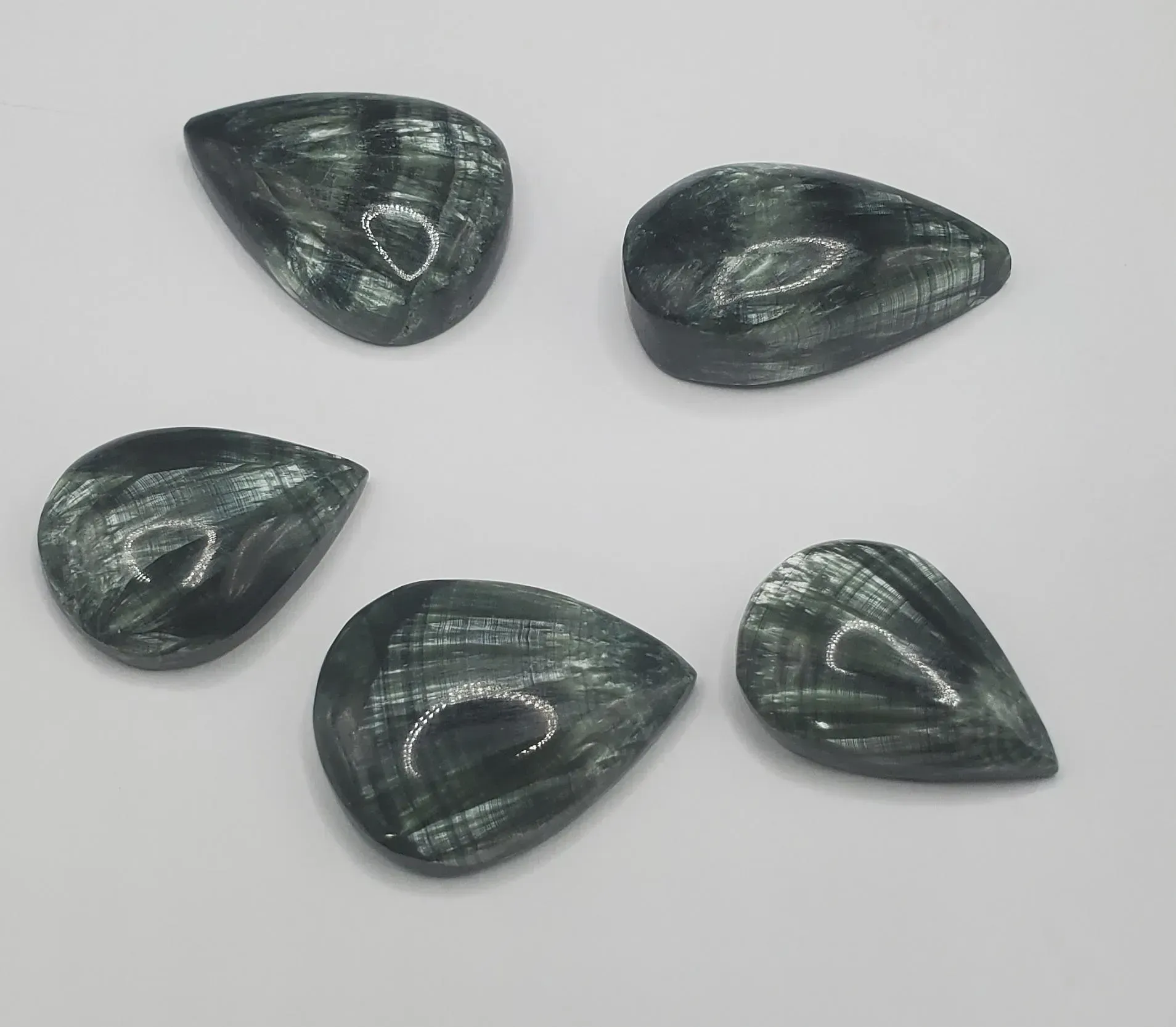 Mini Crystal Carving, Wrapping Pendant Carvings, Crystals 1pc