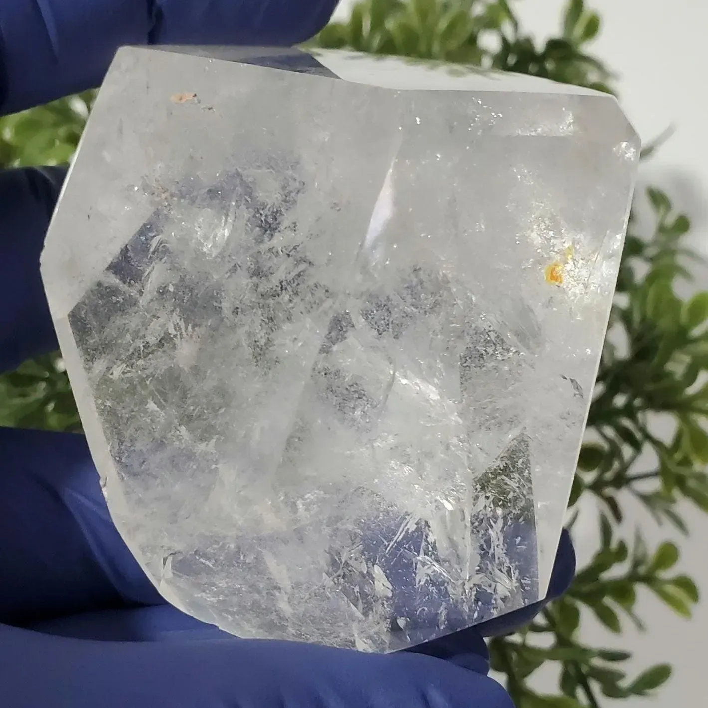 Clear quartz free-form full of Rainbows 116g