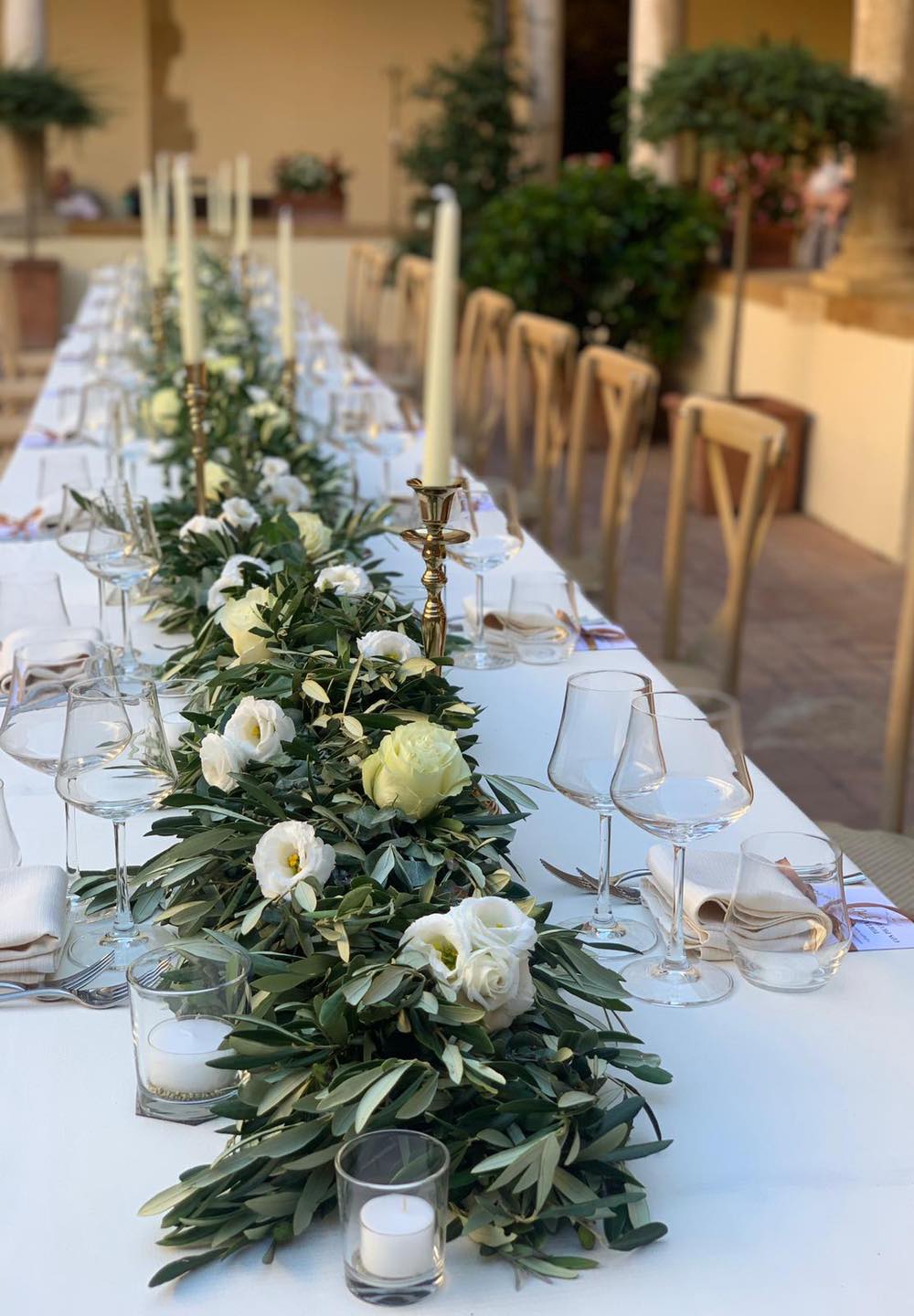 Ceremony table with flowers