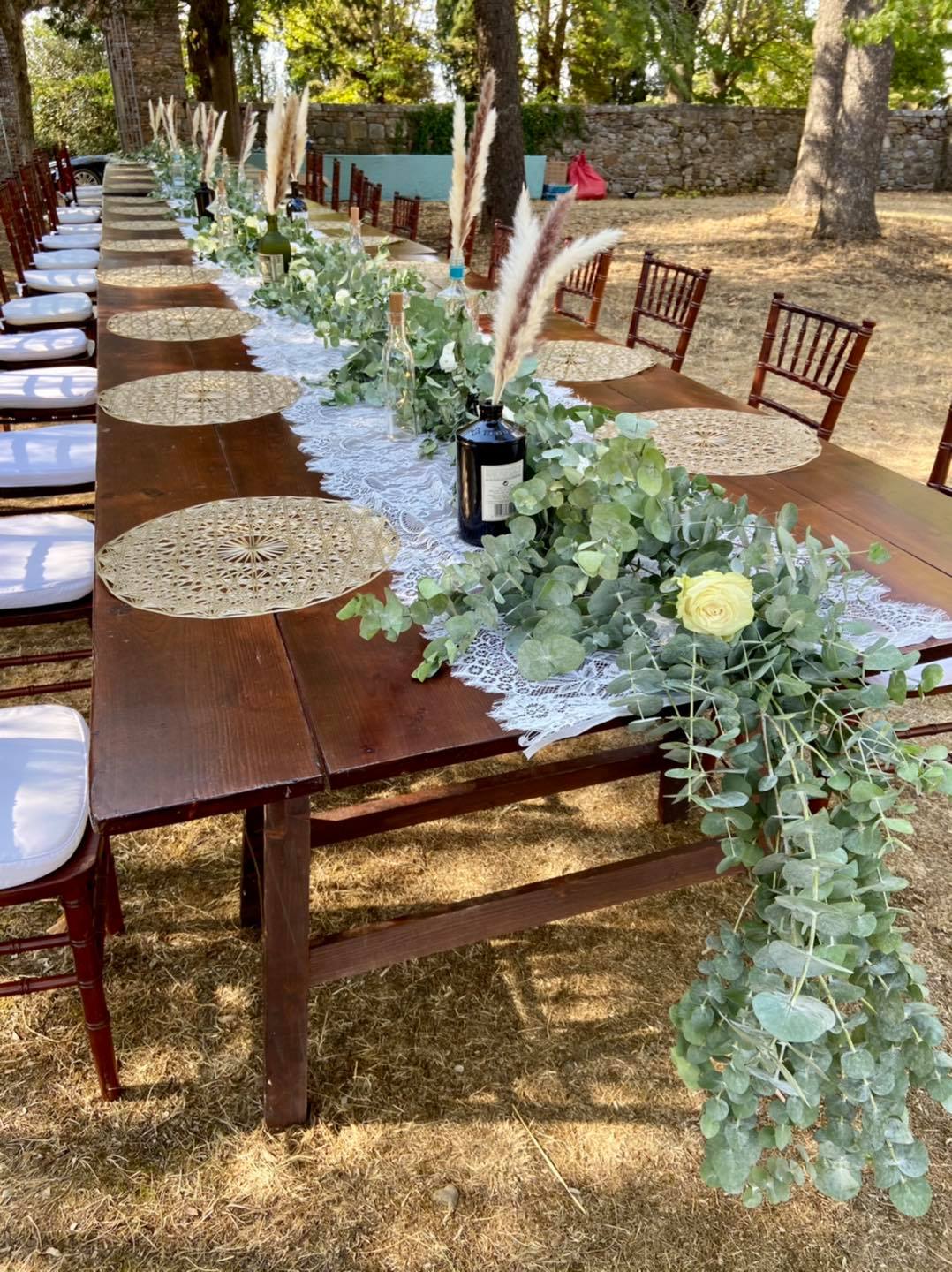 Floral decorations for an outdoor ceremony