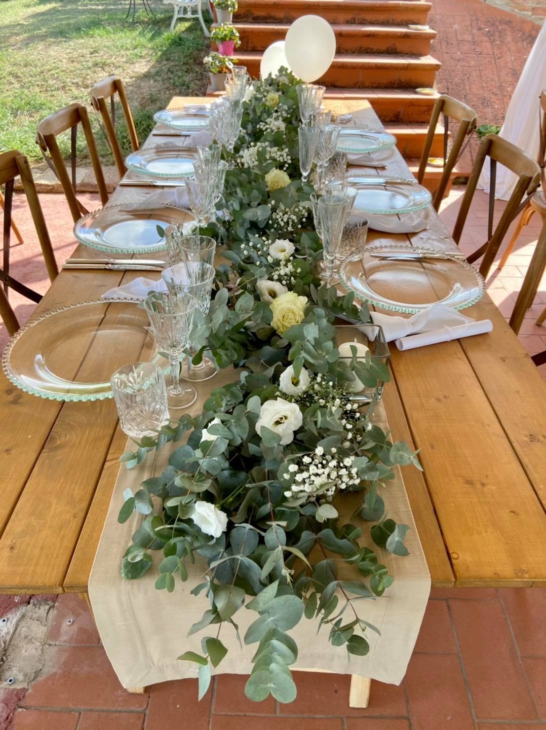 Floral decorations for ceremonies