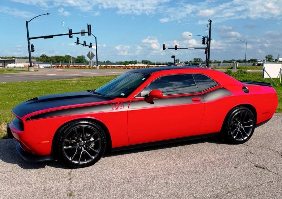 how long does interior detailing take