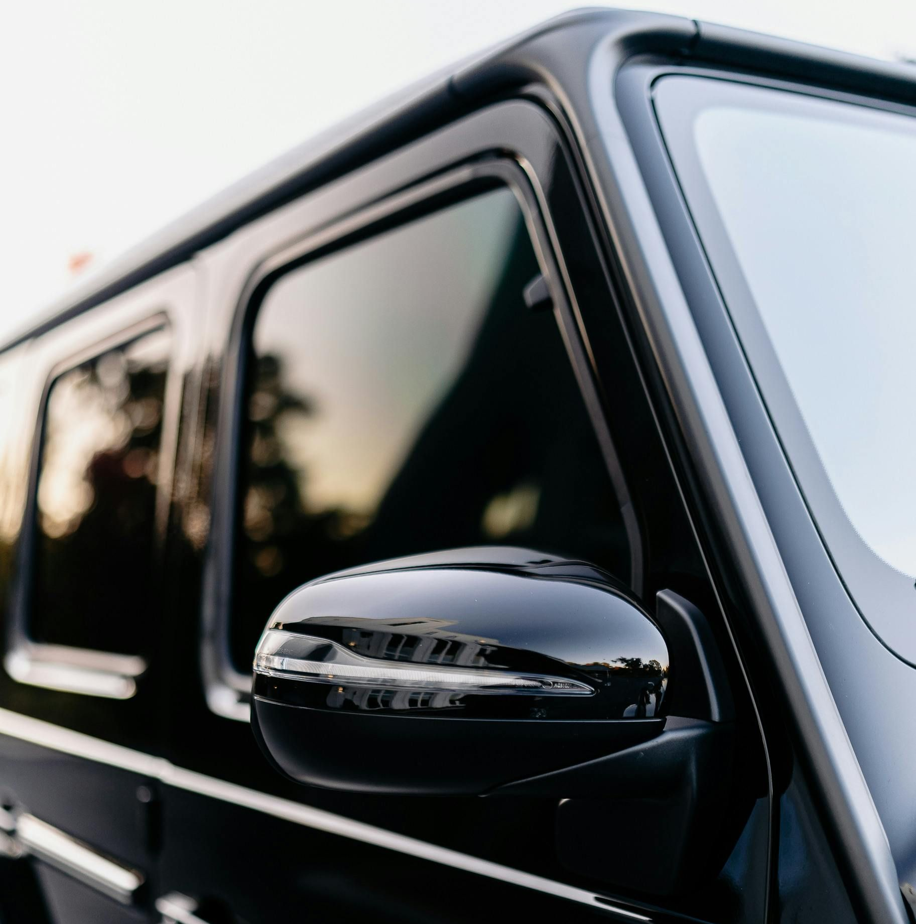 A close up of the front of a harley davidson motorcycle.