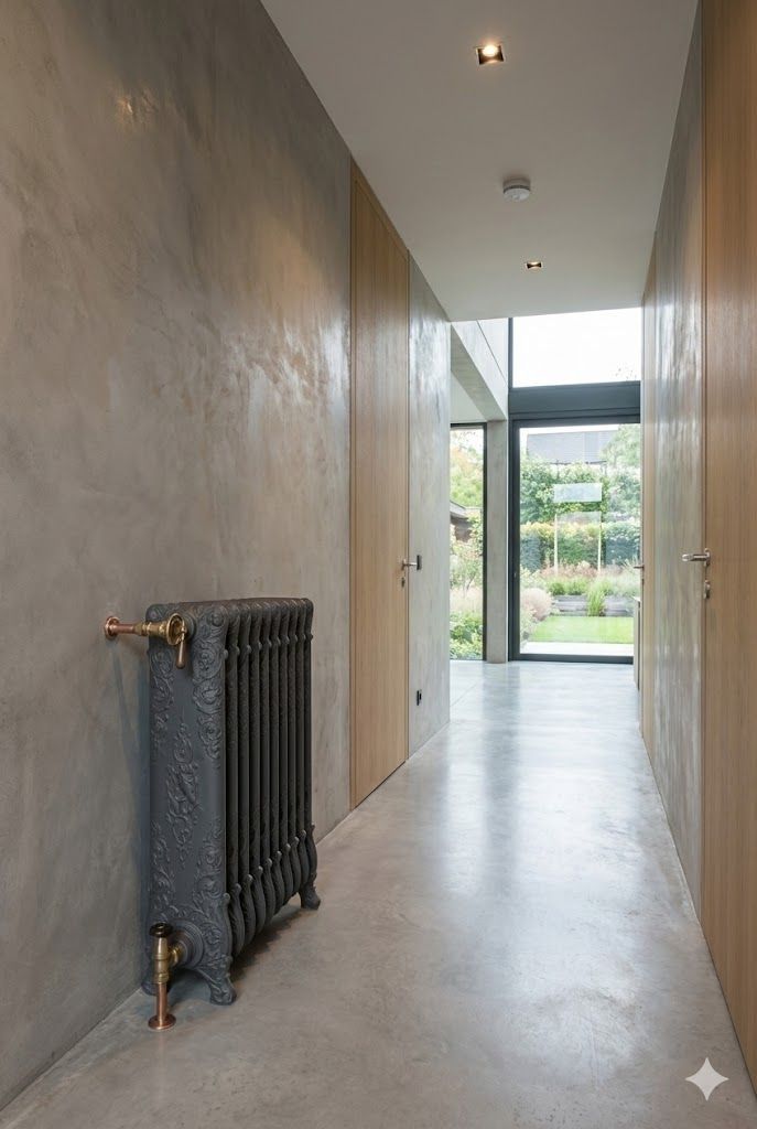 Gussheizkörper Fortuna in modernem Flur