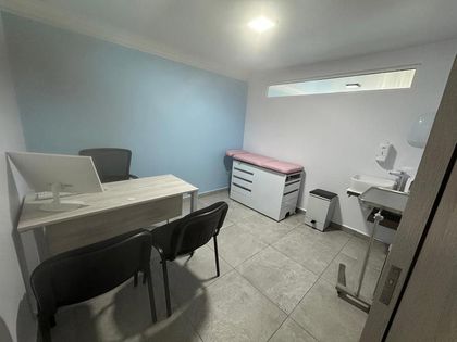 Consultorio equipado y profesional