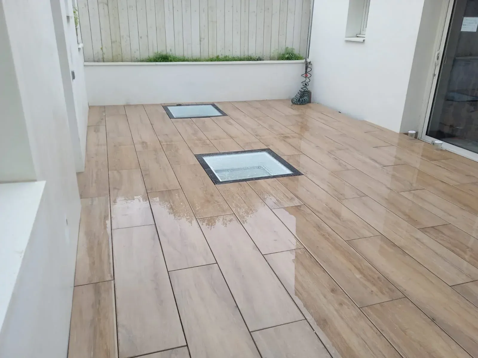 Chantier étanchéité d'une terrasse dalle sur plot pantin