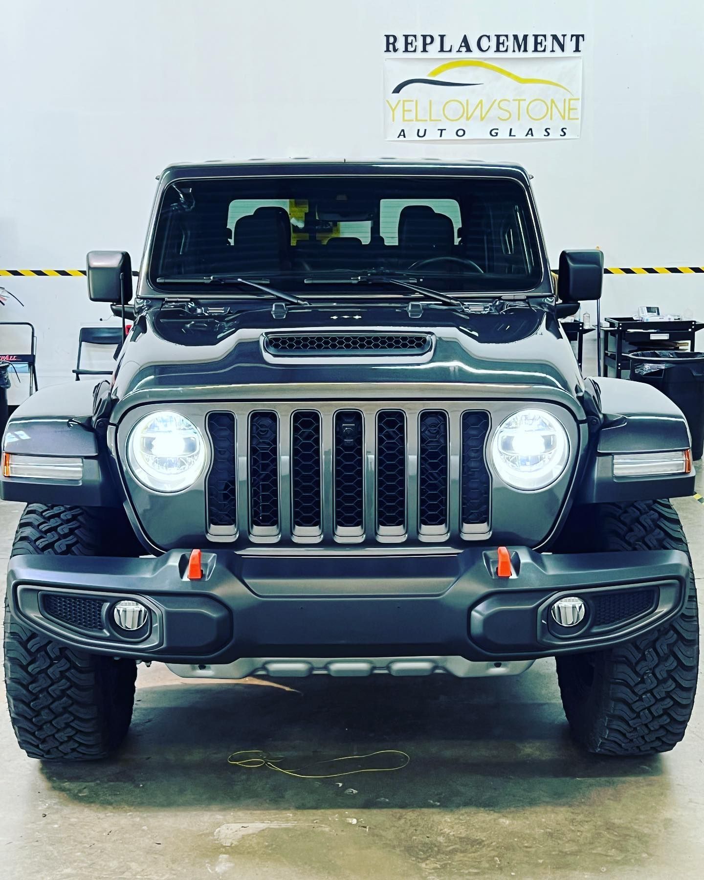 Jeep Wrangler Windshield Replacement in Chantilly, VA