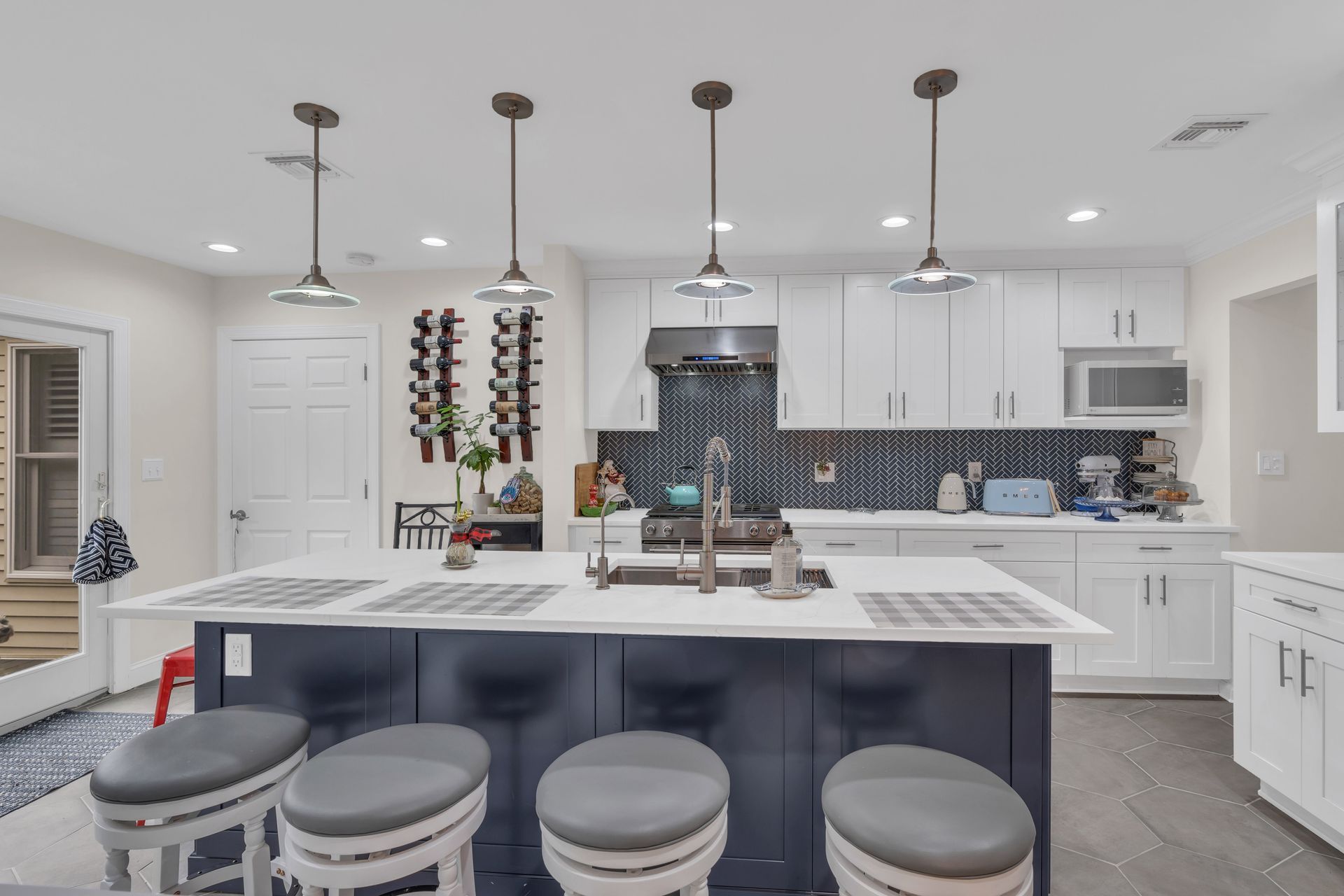 111 Poricy Dining — Rumson, NJ  — Gary Allen Industries 