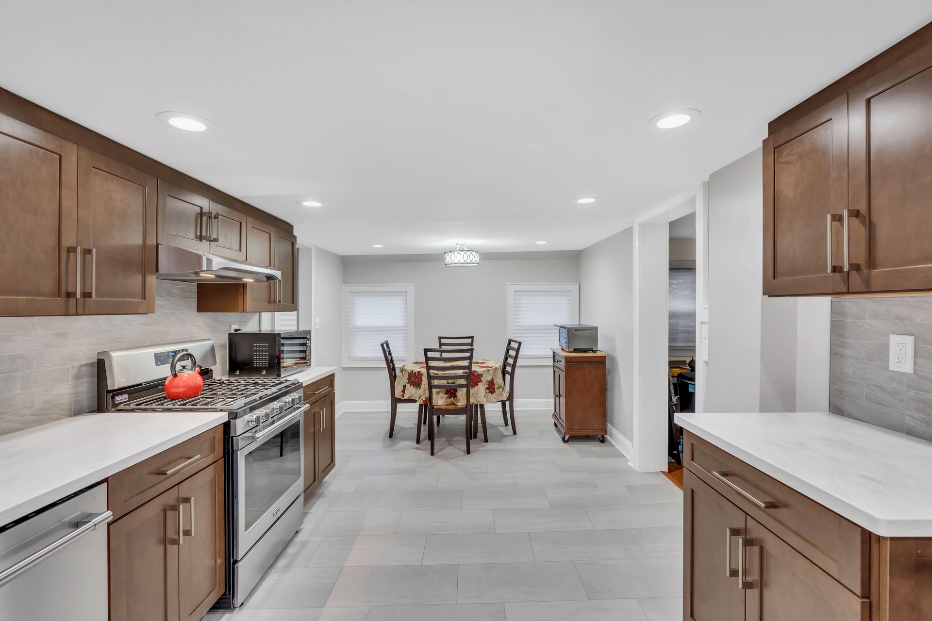 98 Newman Dining — Rumson, NJ  — Gary Allen Industries 