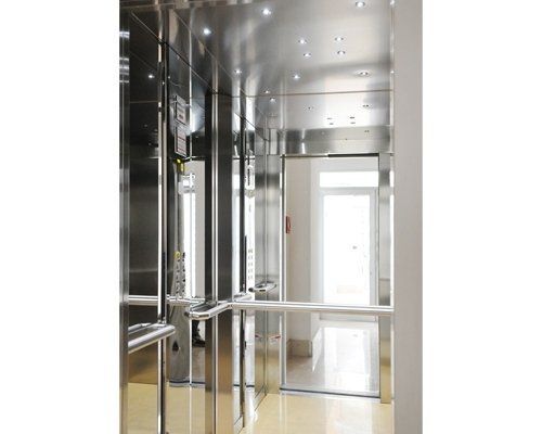 interno di un ascensore