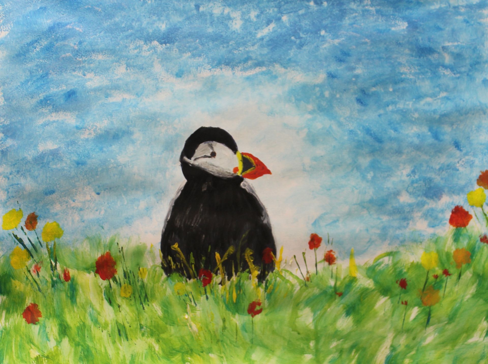 Een schilderij van een puffin in een bloemenveld