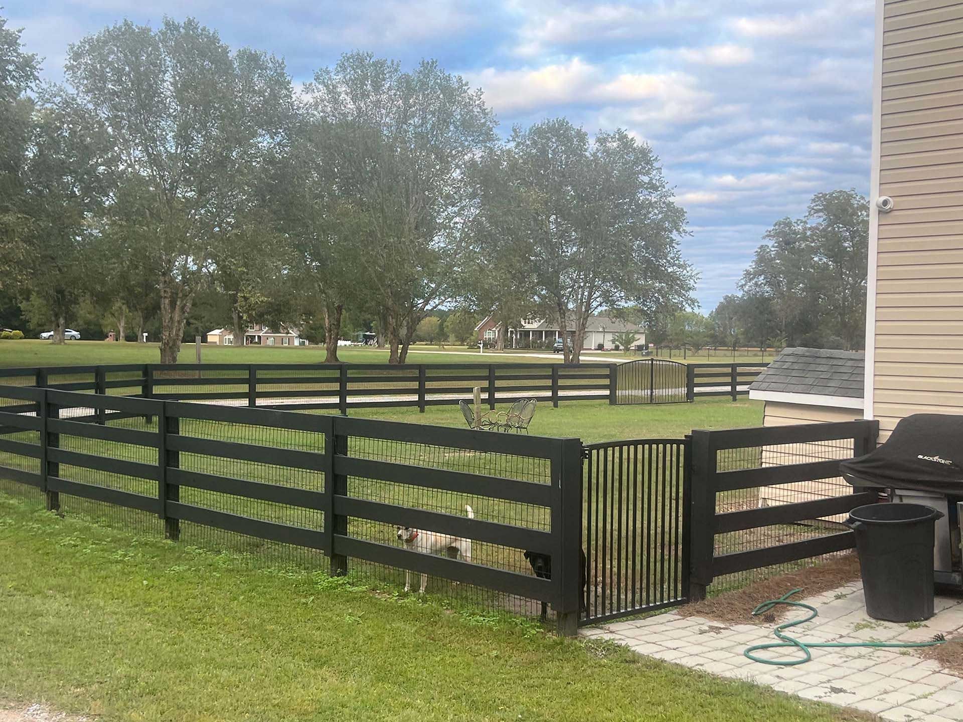 Wood Animal Cage Fence