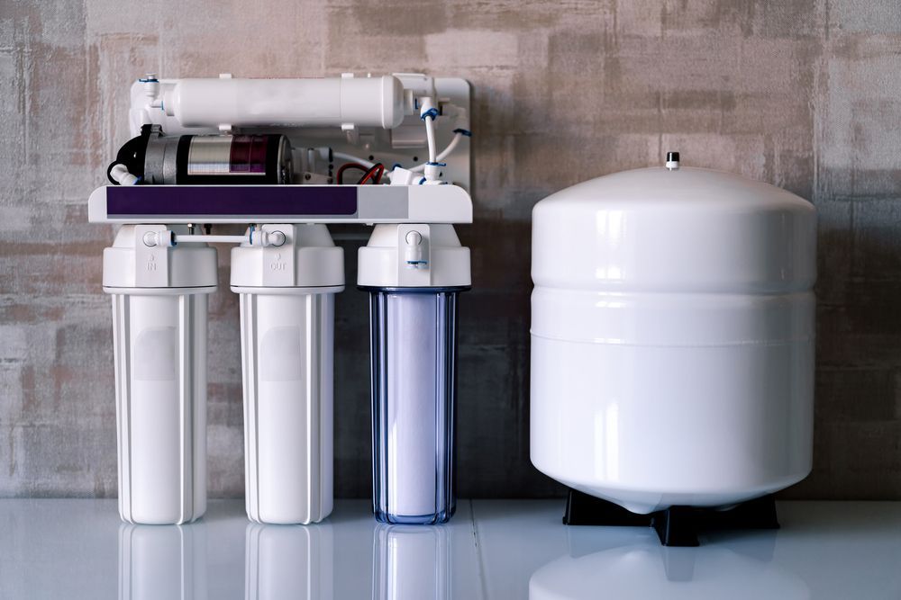 Reverse Osmosis Water Filter System with White Tanks and Reservoir — 2 Foote Plumbing & Gas in Darwin, NT
