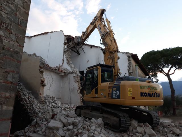 macchina per demolizioni