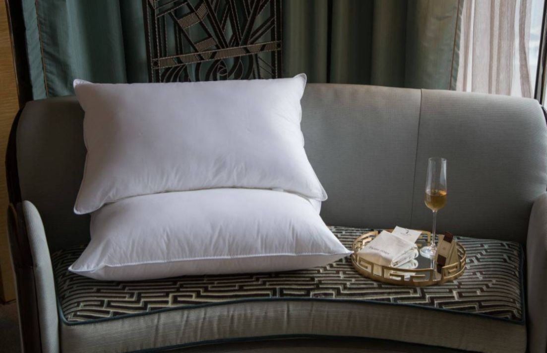 Comodo 五星級科技纖維可水洗對枕(二入)