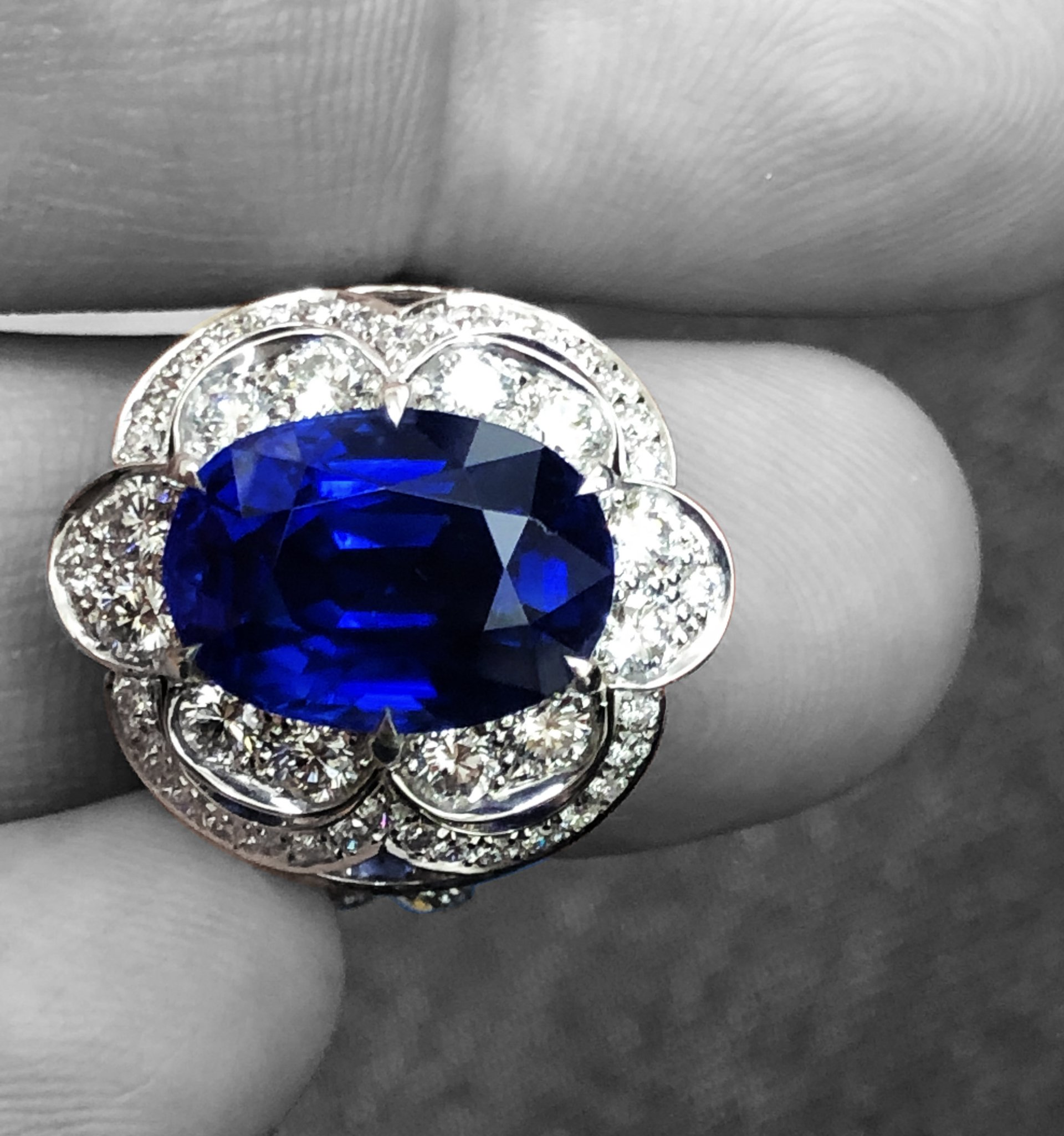 Natural blue sapphire and diamond ring
