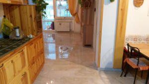 levigazione e lucidatura di pavimenti in marmo