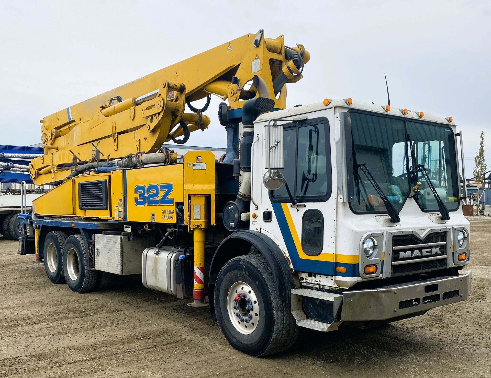 Used 2013 Putzmeister 32m concrete pump for sale