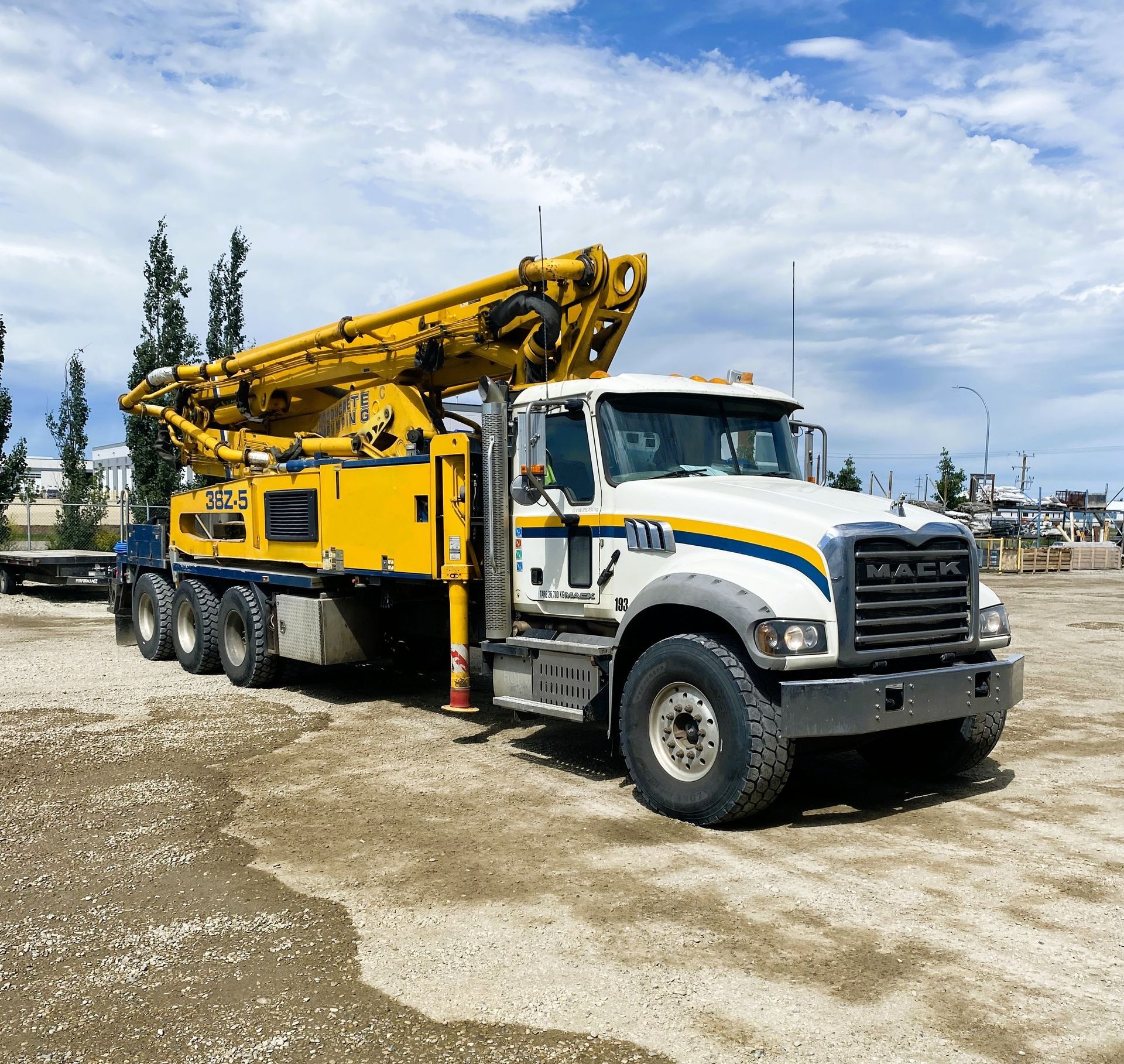 Used 2015 Putzmeister 38m concrete pump for sale