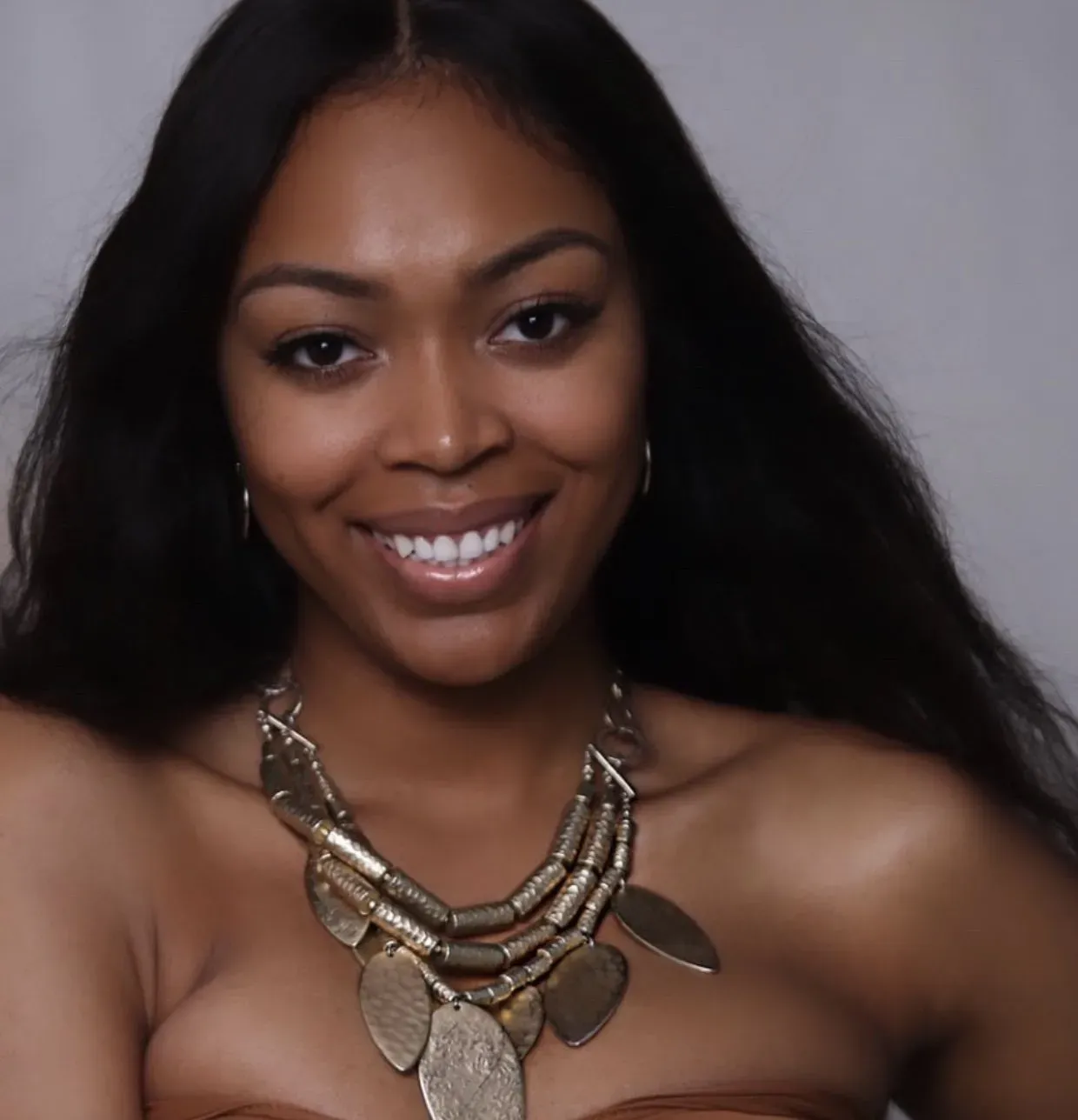 Halo Ali Teeth Whitening Photo