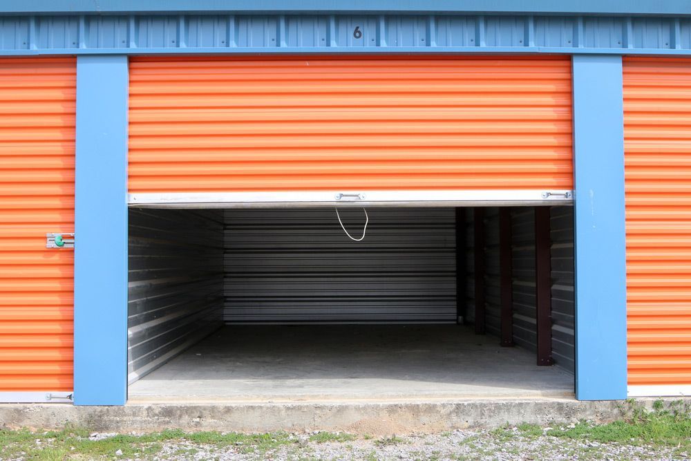 A Halfway-open Storage Unit