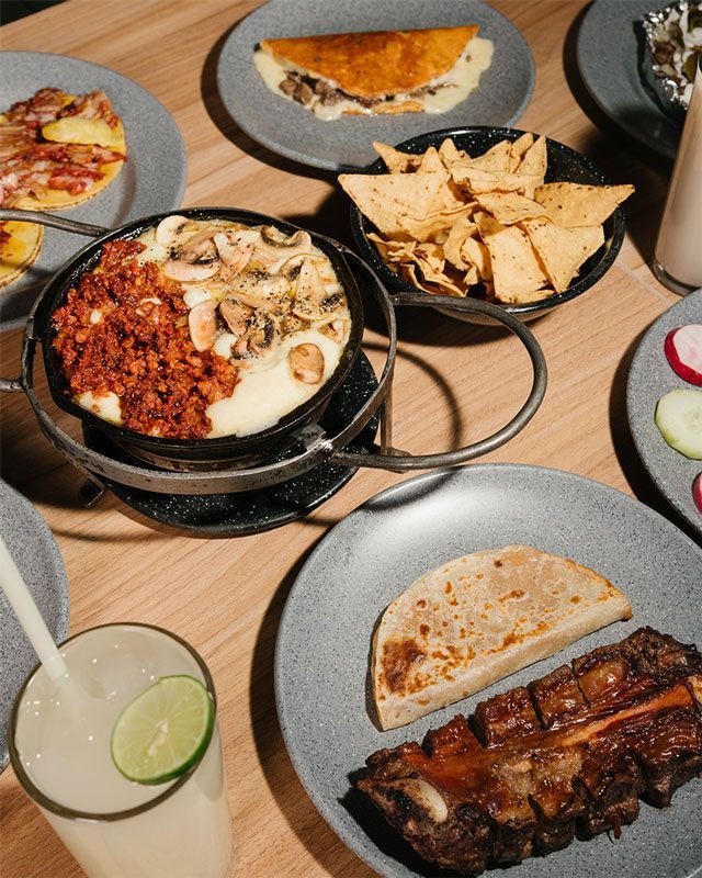  LA SALSA ASADOR SONORENSE