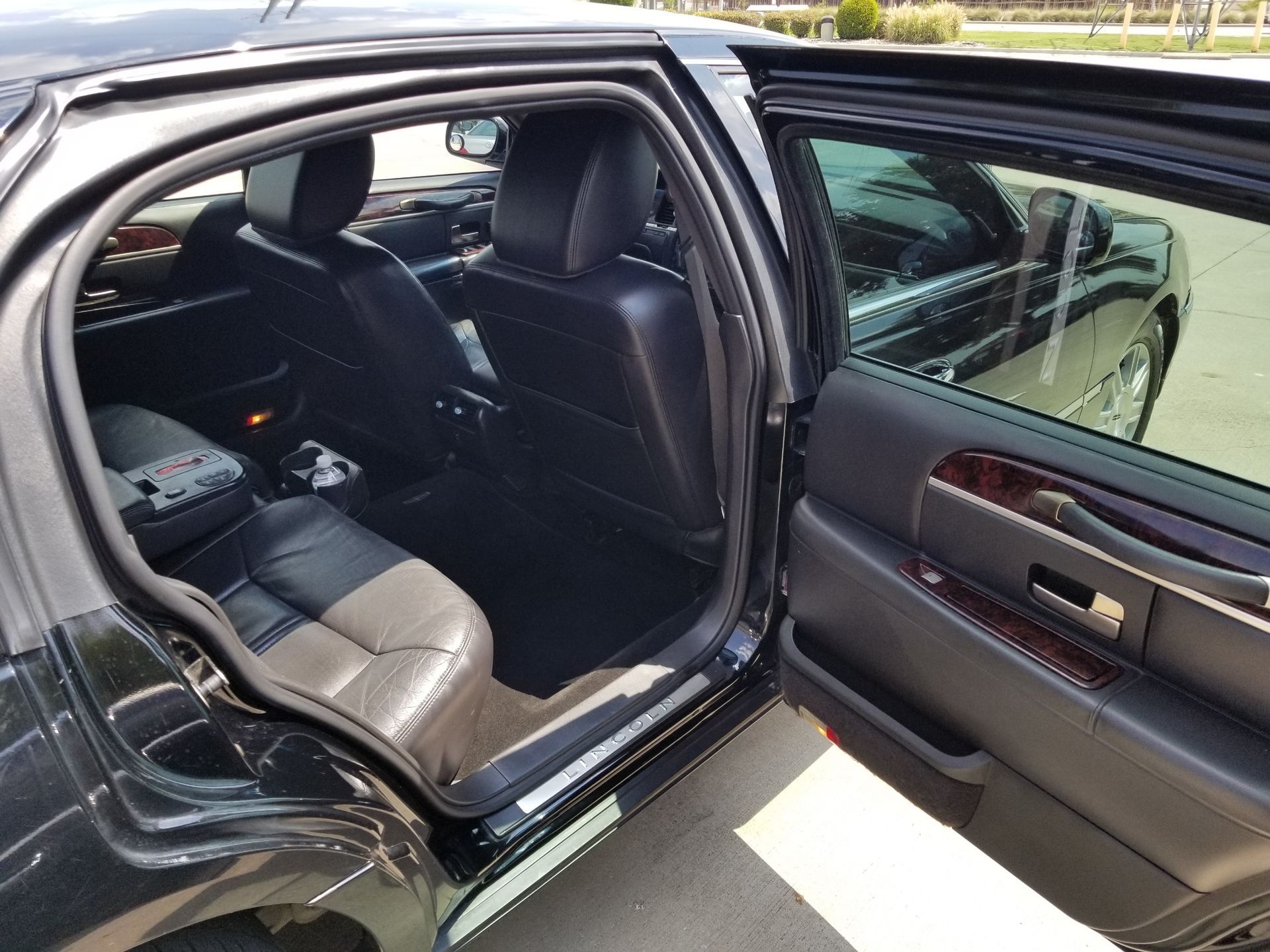 Blue Ribbon Limo Service 
Aubrey TX Town Car