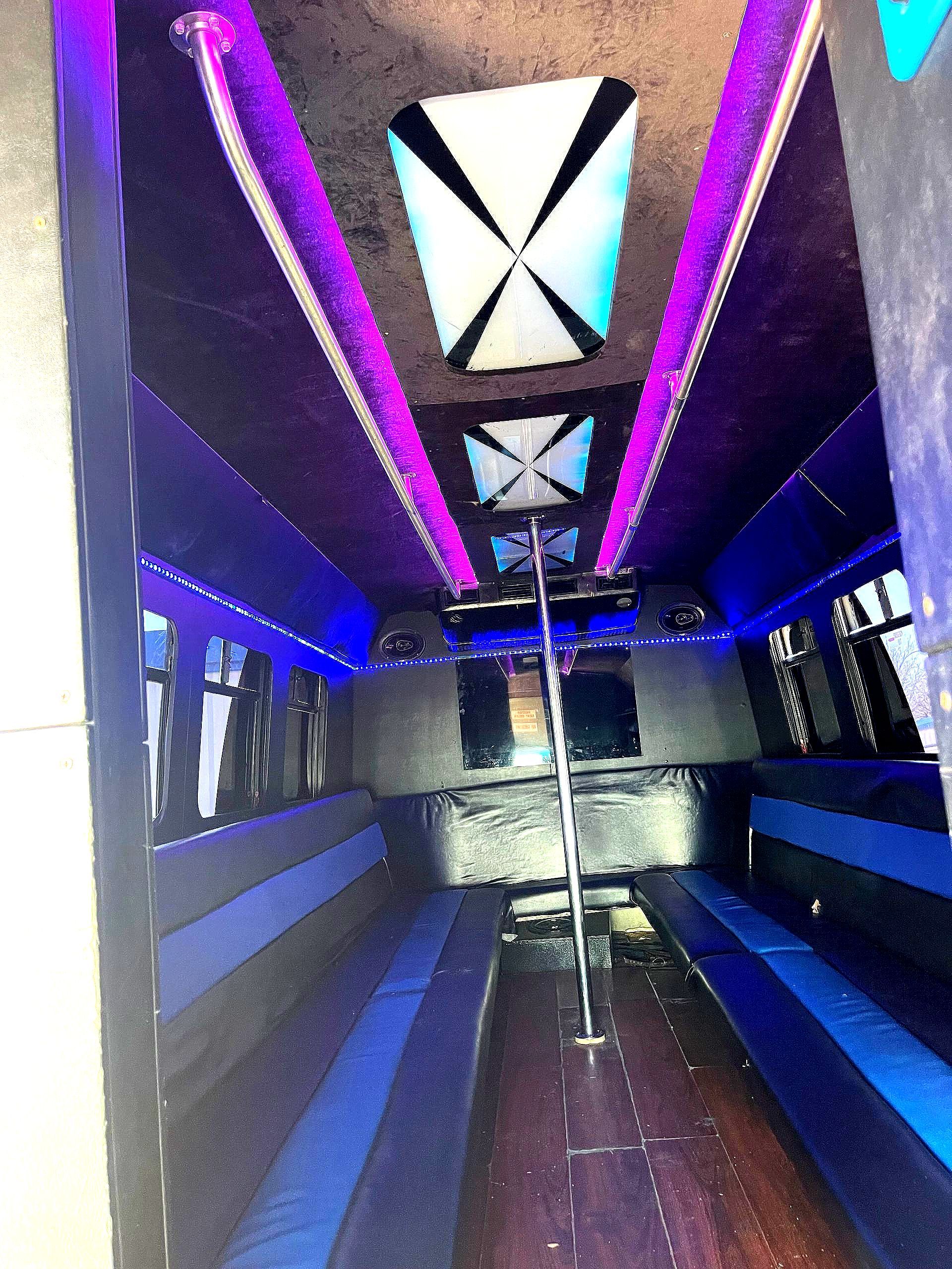 Blue Ribbon Limo Party Bus Mickinney, Allen, Prosper, Dallas TX
