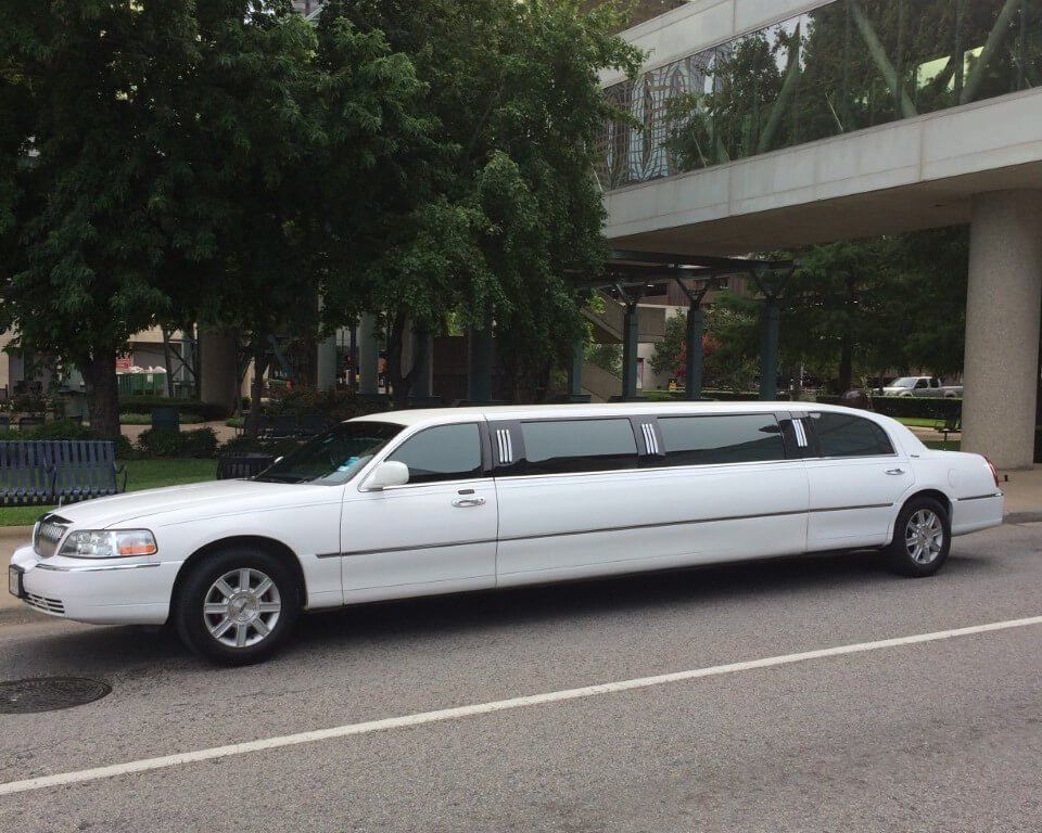 white stretch limo