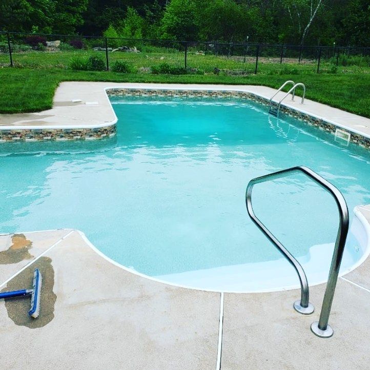 Liner Replacements | Southbridge, MA | Elite Pool Service