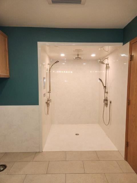 Eye Catching Bathroom — Springfield, OR — Lane Marble Interiors Inc.