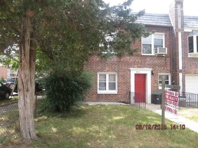 Red Door House Property — Real Estate Agent in Forest Hills, NY