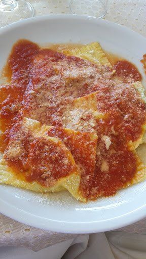 ravioli con ragù