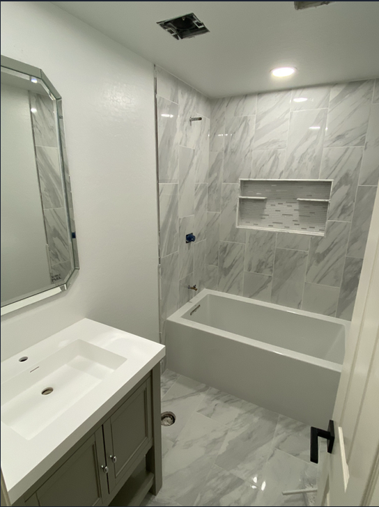 Bathroom with Bathtub and Sink - Surprise, AZ - Azevedo Plumbing Company