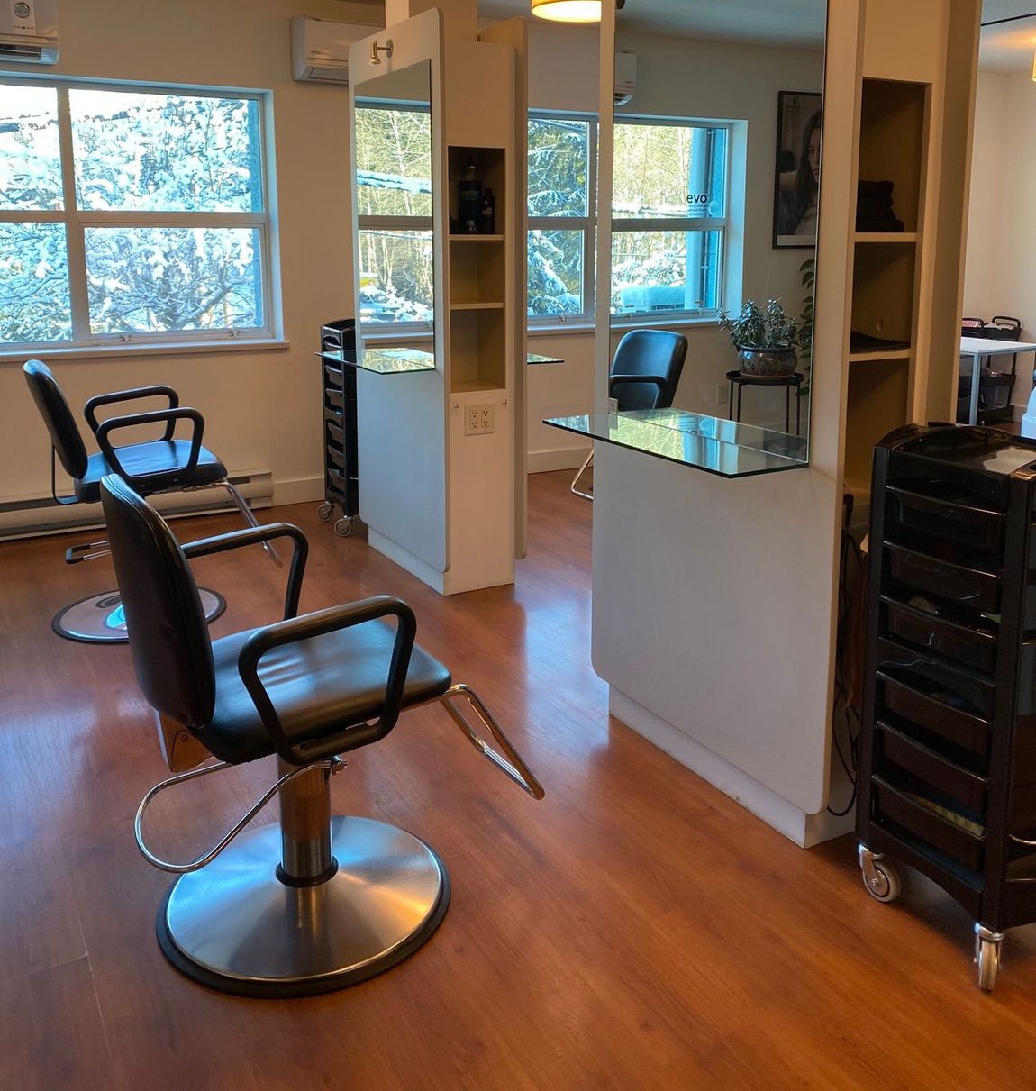 Whistler, BC. Suco's hair salon: home page.