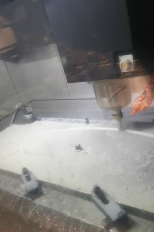 bancone per taglio e fresatura