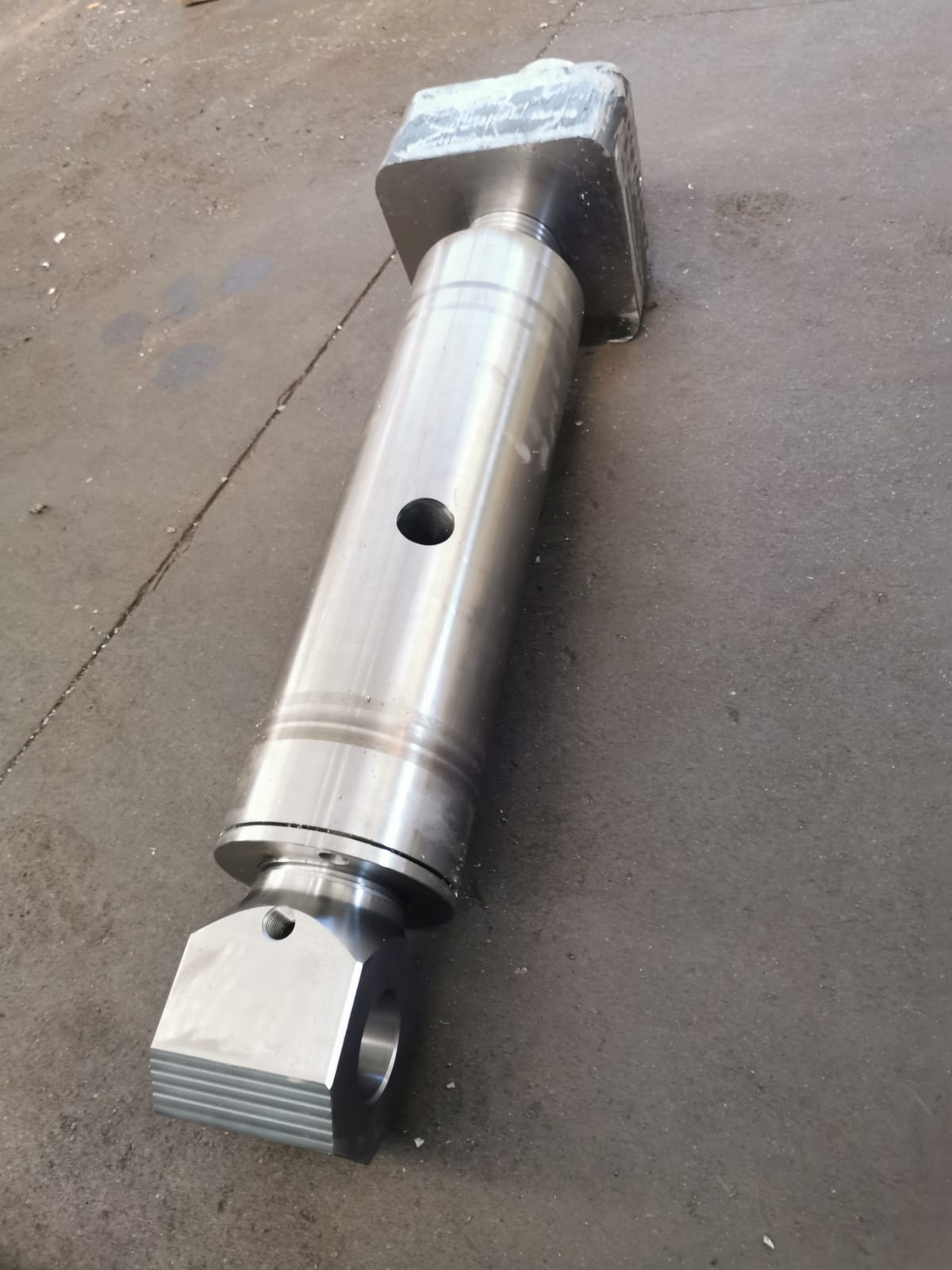 fresatura tubo di metallo