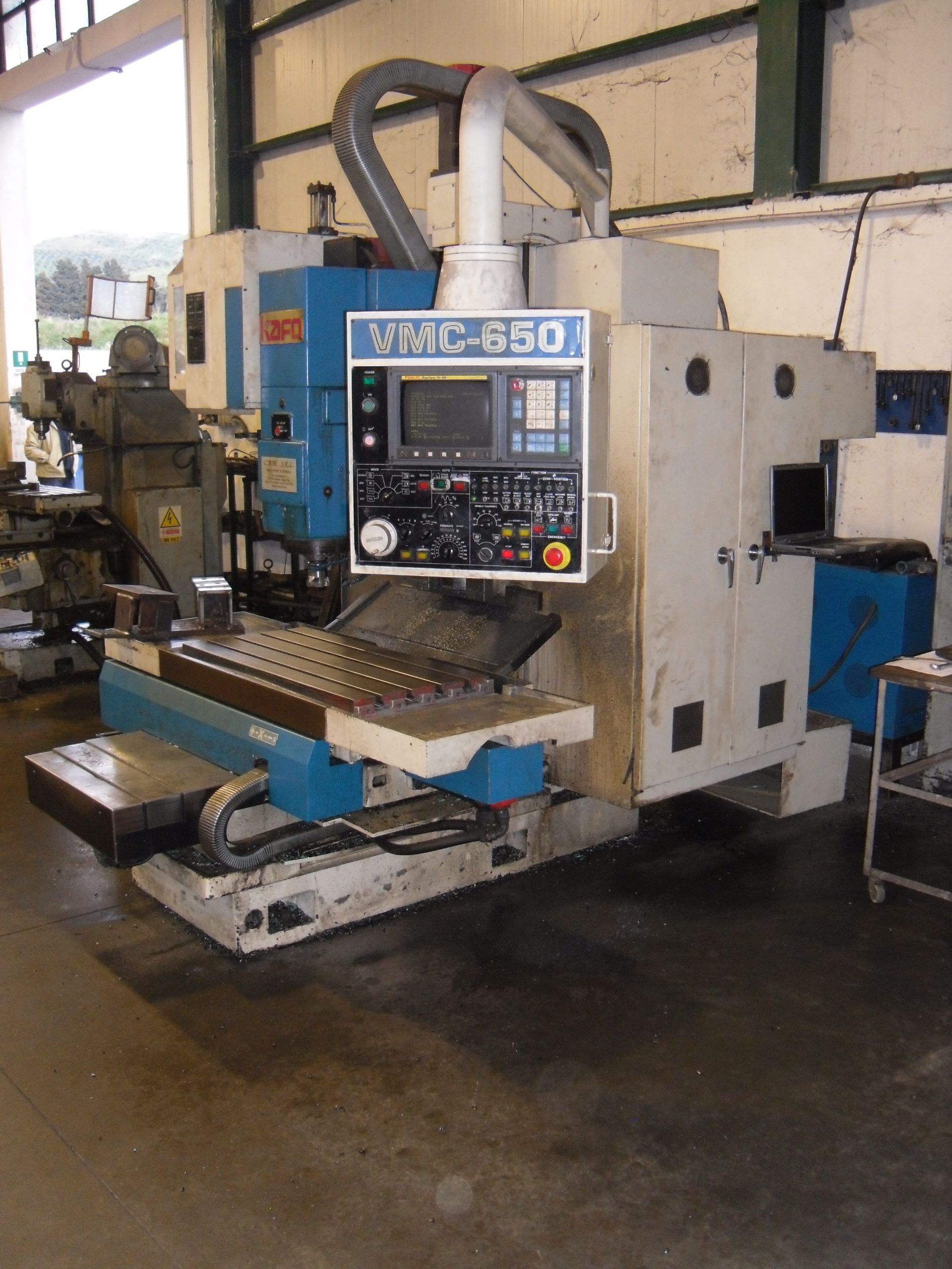 macchina computerizzata per tornitura e fresatura