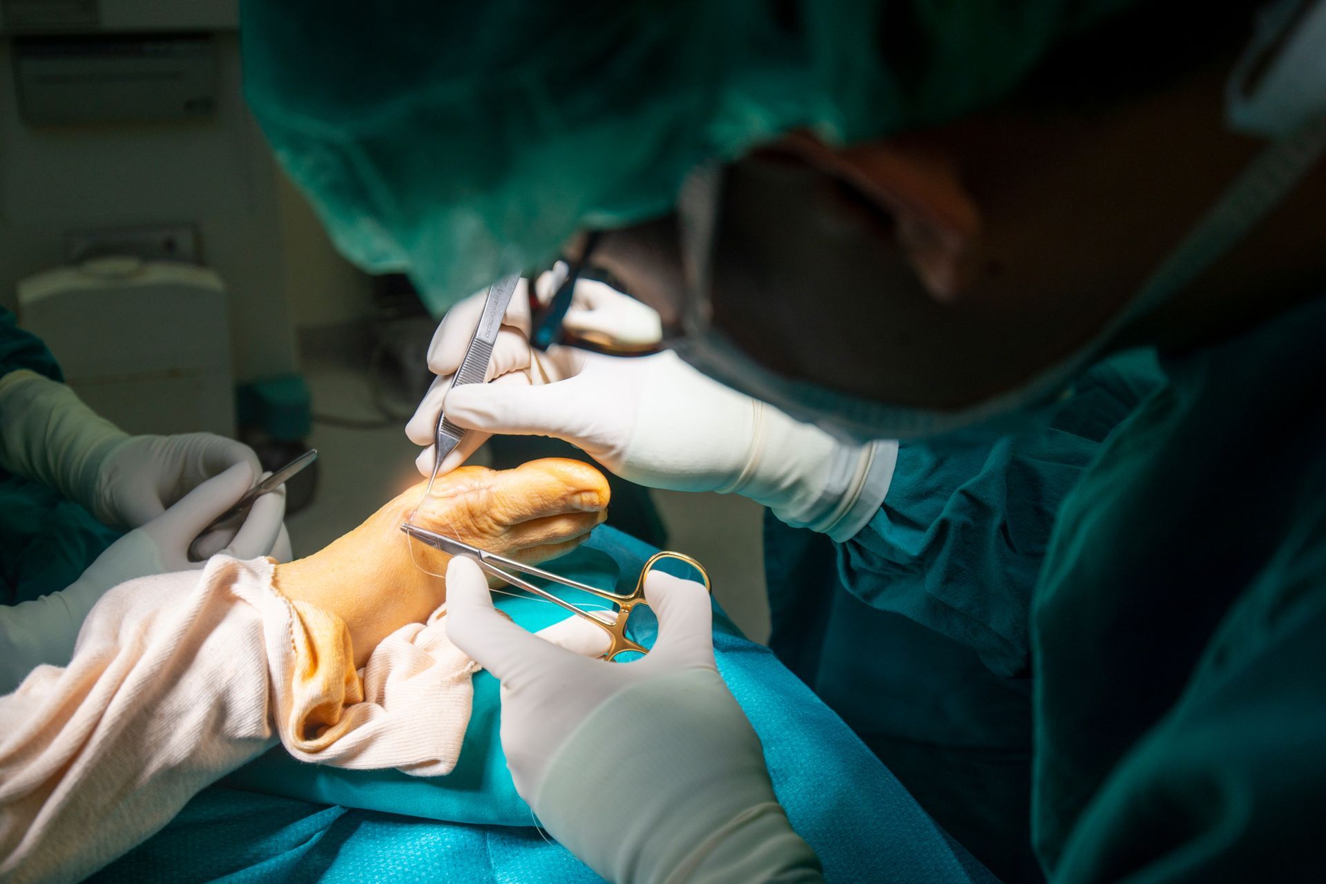 Surgical Foot and Ankle Arthroscopy