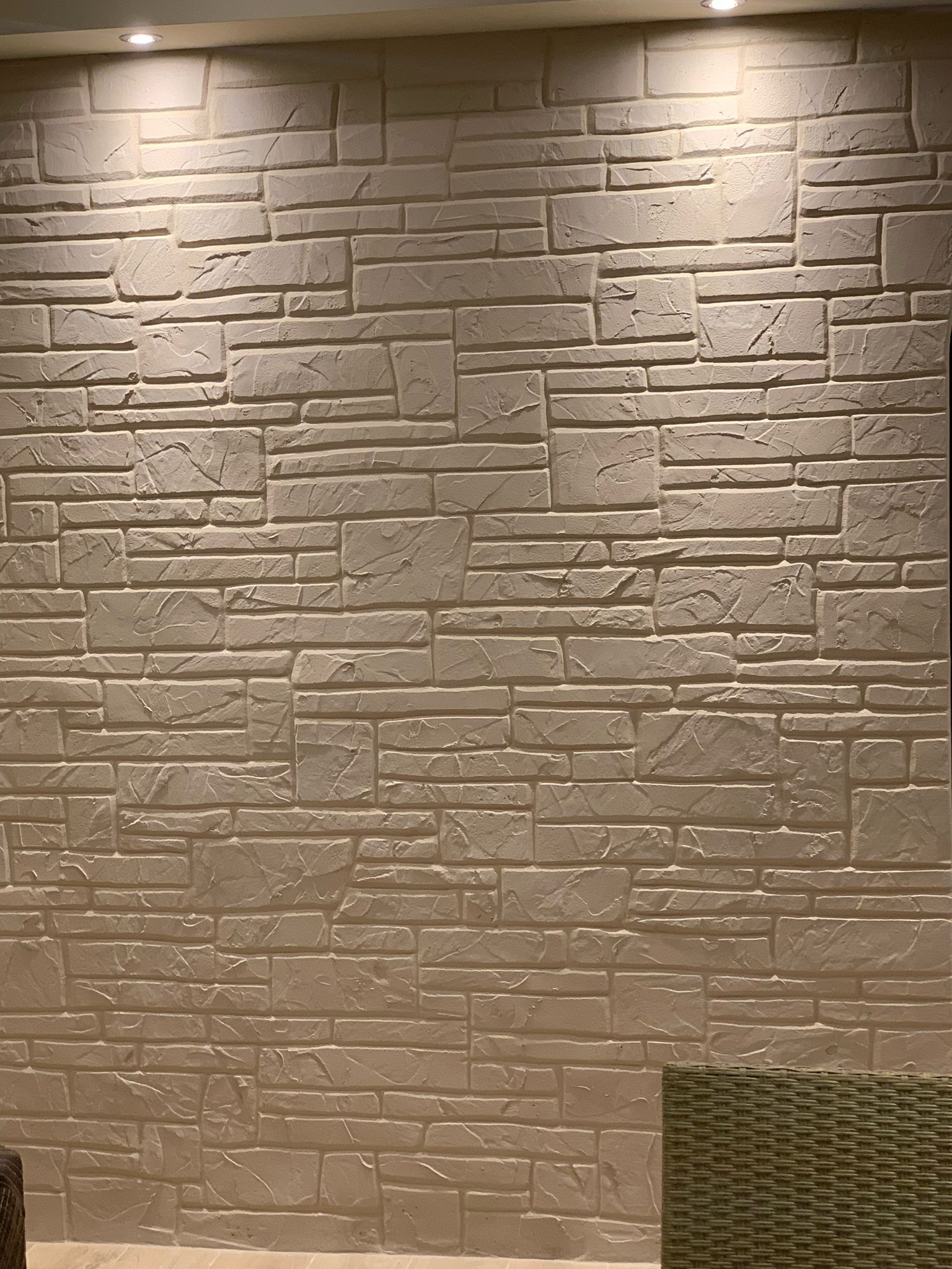 parete realizzata in cemento stampato