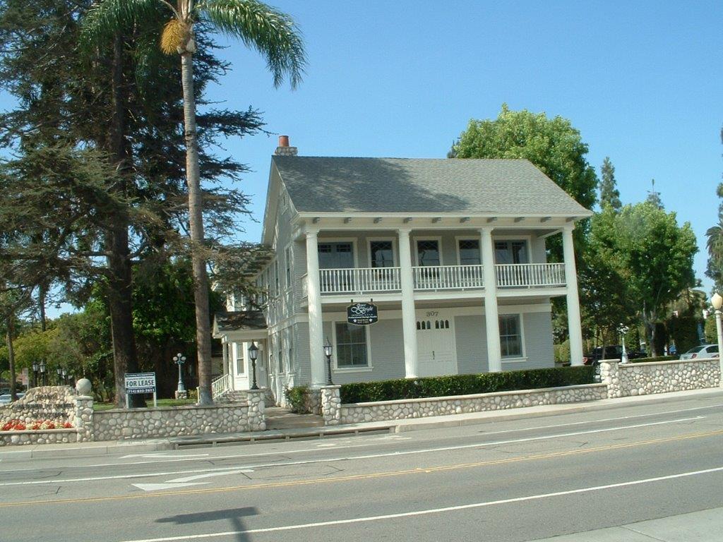 Apartment Rentals — White Large House in Santa Ana, CA