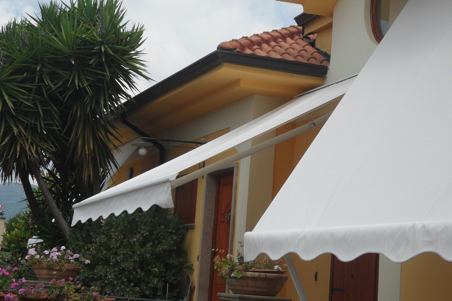 Tende da sole bianche