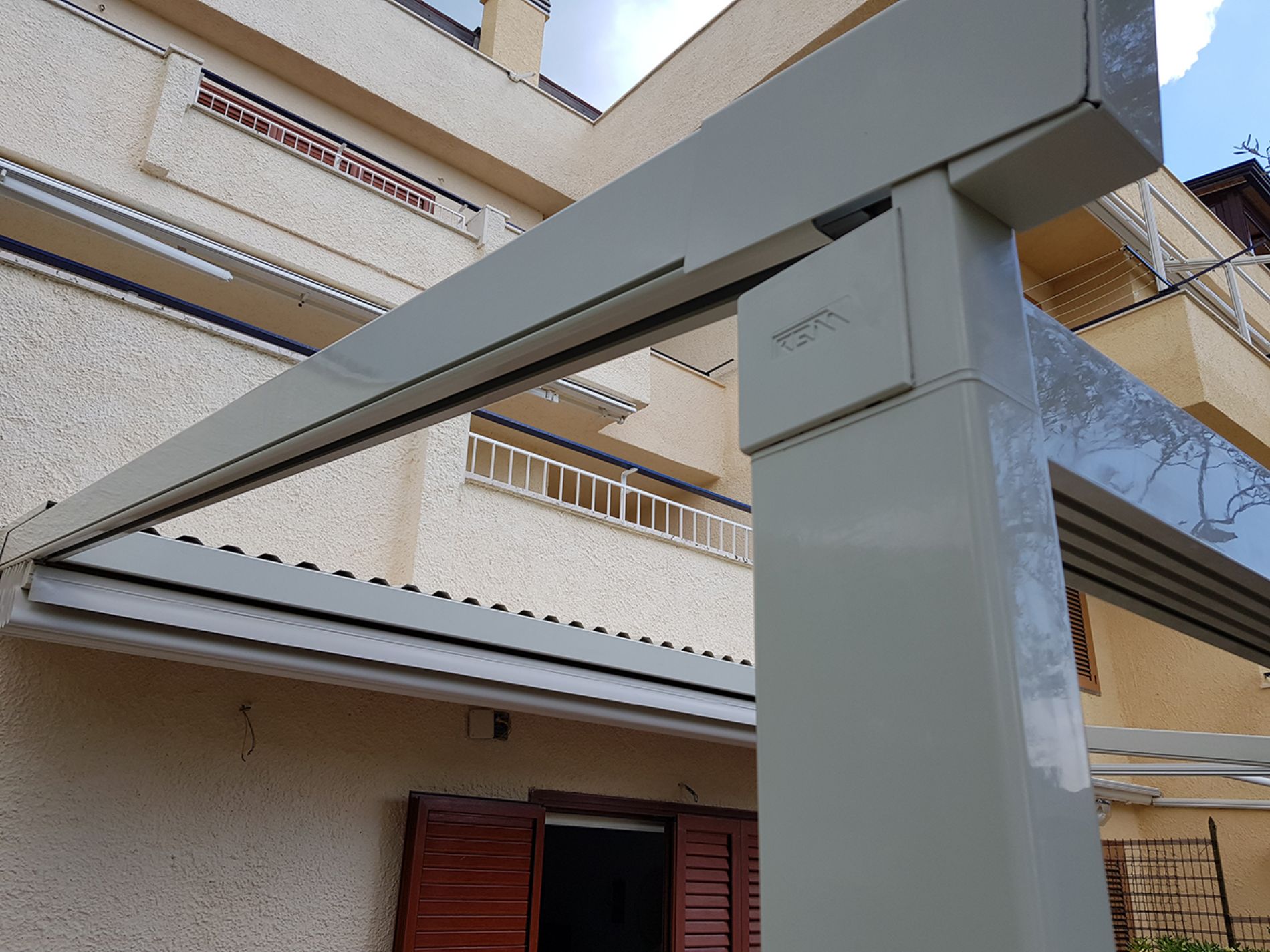 Struttura pergotenda