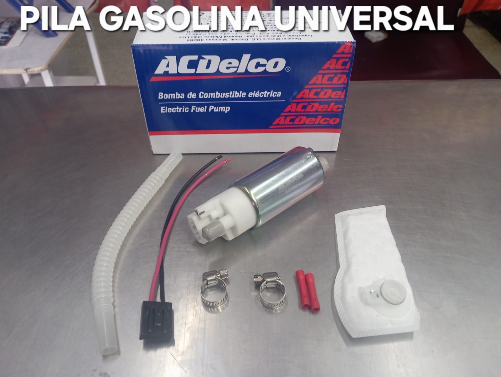 Kit de bomba de combustible de gasolina universal con caja, líneas de combustible, abrazaderas y filtro.